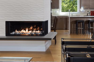 Valor: LX2 Corner Fireplace